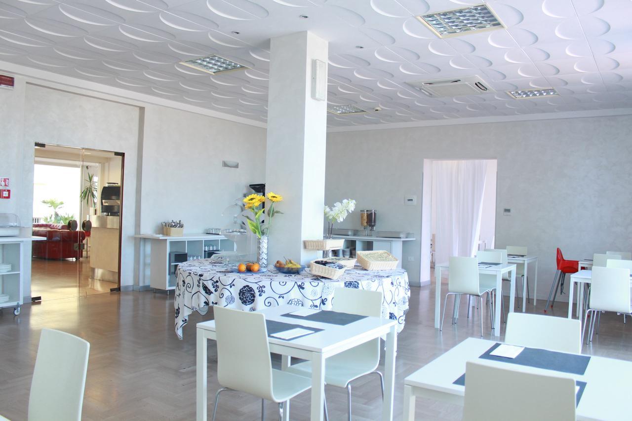 רימיני Hotel Stella Polare מראה חיצוני תמונה